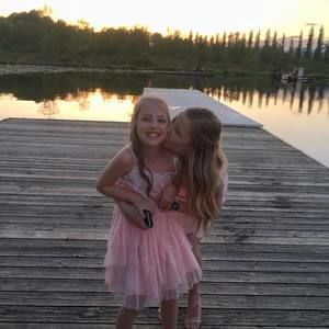 Meet your Posher, Caitlin